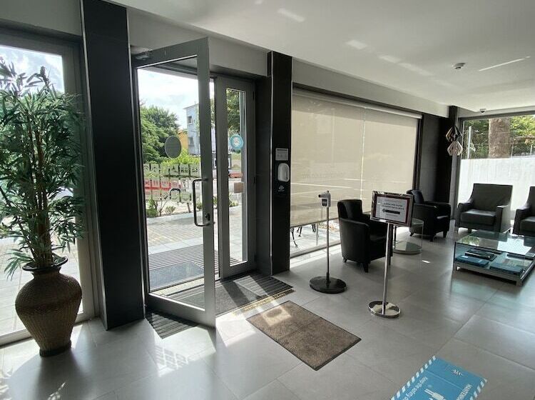 בית מלון כפרי Africa Maputo Business