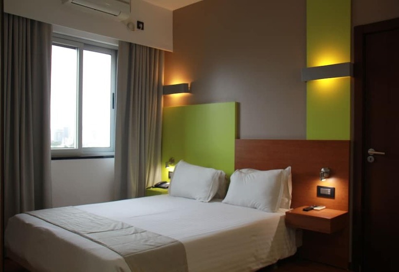 בית מלון כפרי Africa Maputo Business