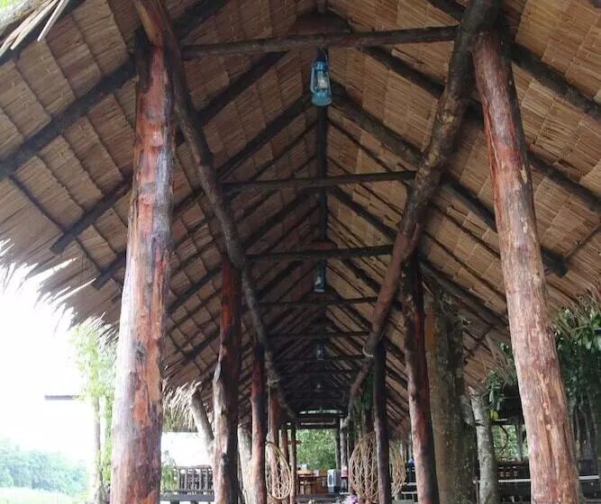 Отель Borneo Natural Sukau Bilit Resort