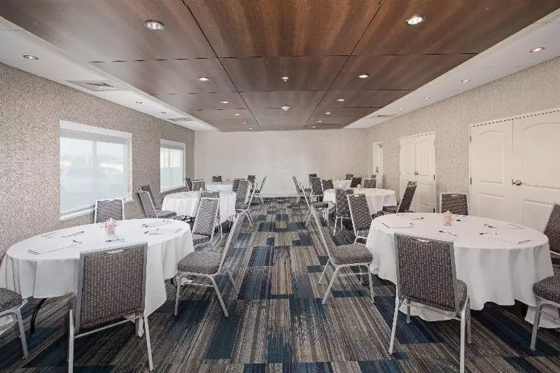 Hôtel Holiday Inn Express & Suites Great Bend, An Ihg