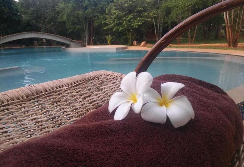 בית מלון כפרי Kuwera Eco Lodge