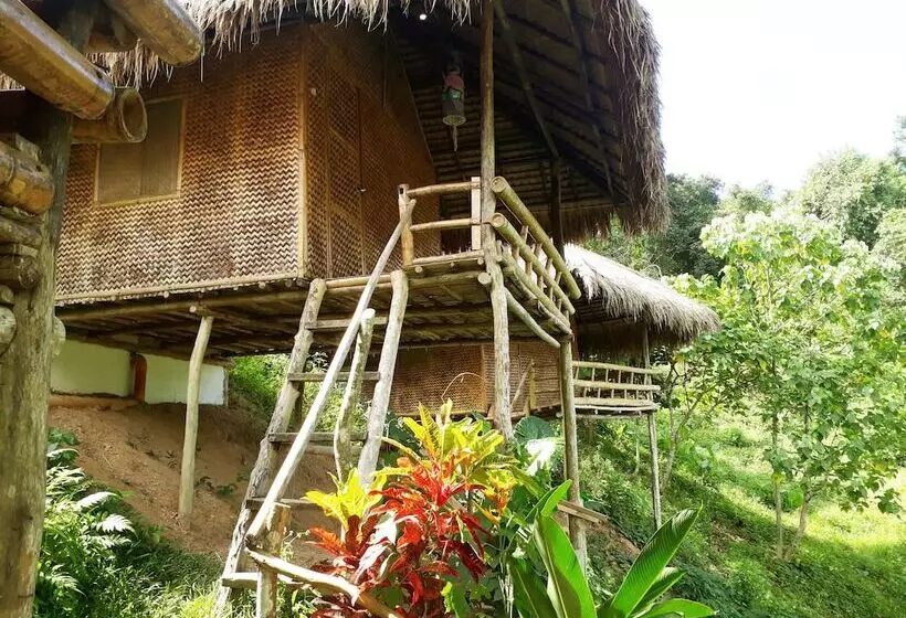 هتل Love And Peace Deep Jungle And River Resort