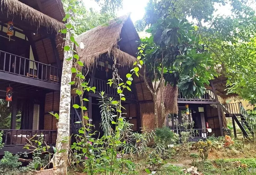 هتل Love And Peace Deep Jungle And River Resort