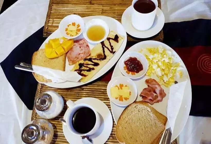 هتل Love And Peace Deep Jungle And River Resort