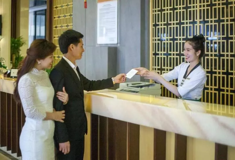 هتل Muong Thanh Luxury Nhat Le