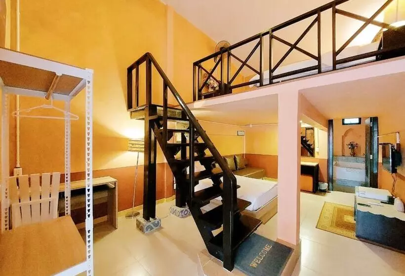 Retro Box Hotel Chumphon