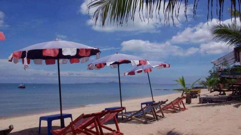 Отель Sea Falcon On The Water