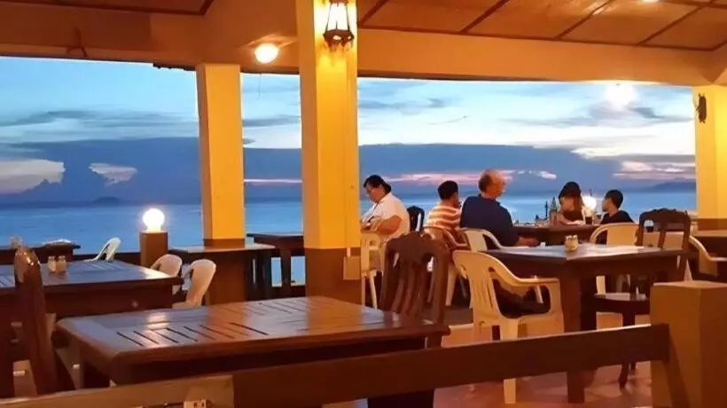 בית מלון כפרי Sea Falcon On The Water