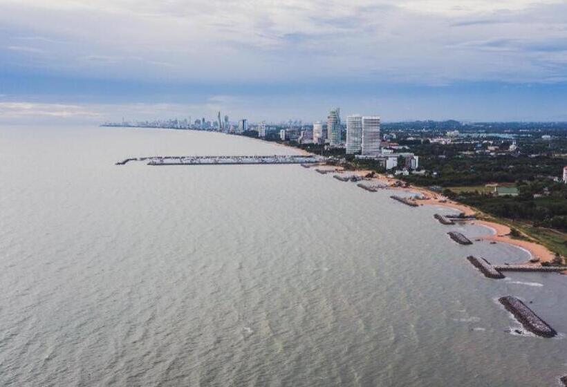 Отель Sea Falcon On The Water