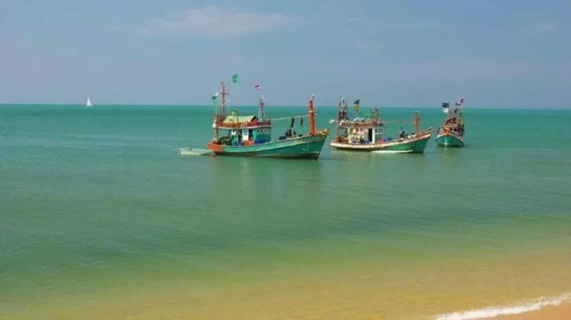 בית מלון כפרי Sea Falcon On The Water