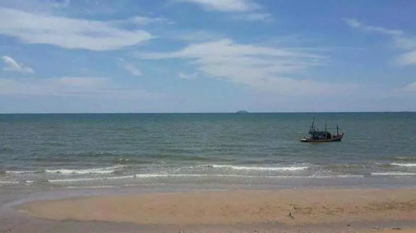 בית מלון כפרי Sea Falcon On The Water