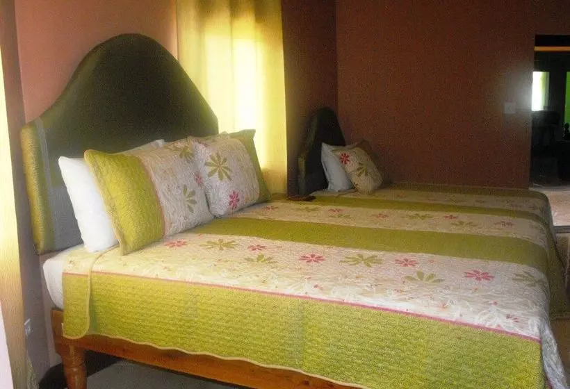 هتل Tropik Leadonna