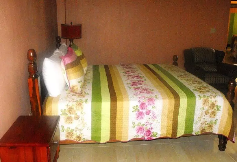 هتل Tropik Leadonna