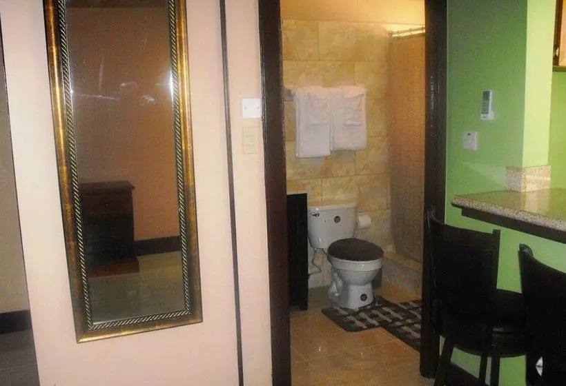 هتل Tropik Leadonna