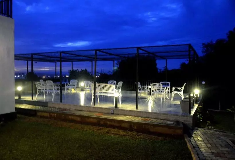 Отель Villa Baywatch Rumassala