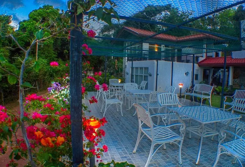 Отель Villa Baywatch Rumassala