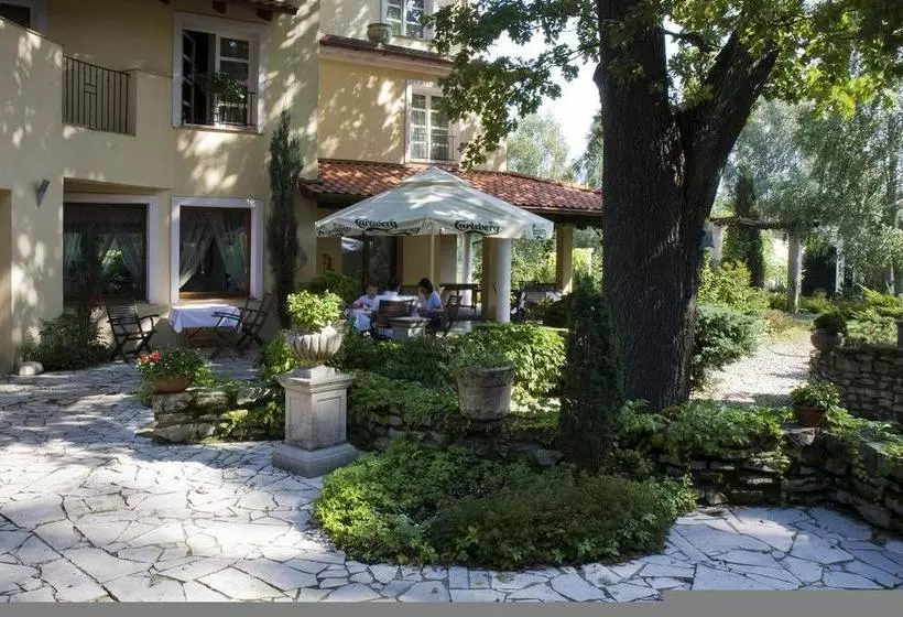 Отель Villa Park Wesola