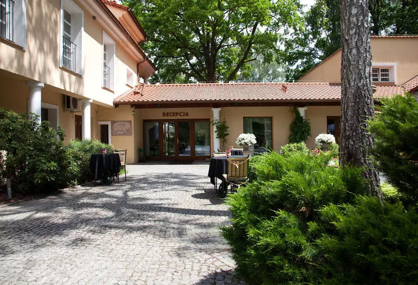 Отель Villa Park Wesola