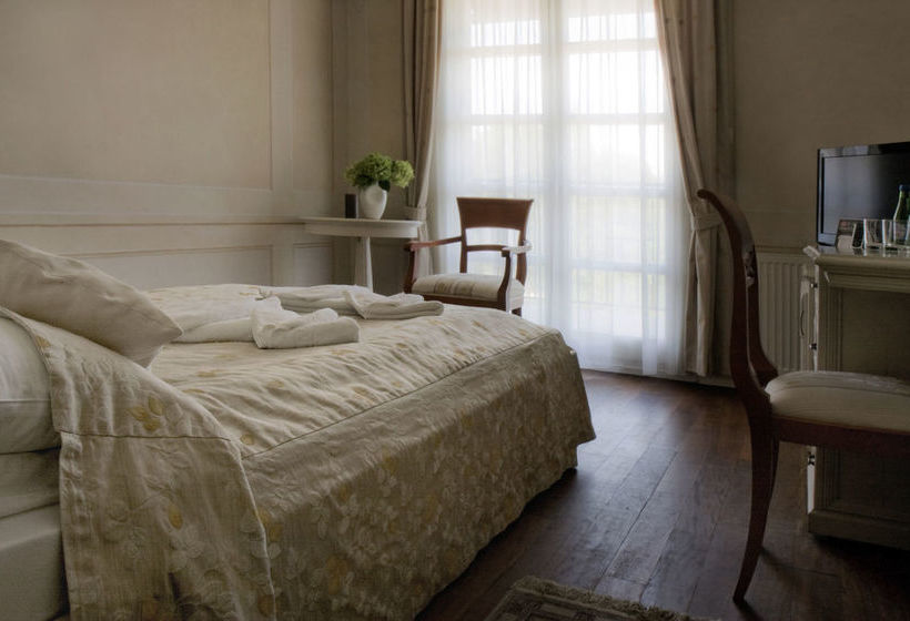 هتل Villa Park Wesola