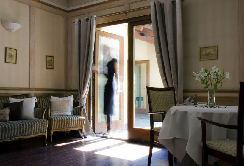 هتل Villa Park Wesola