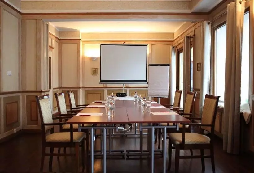 Отель Villa Park Wesola