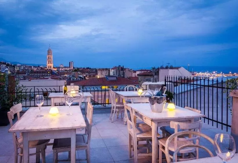 Pensionat Procurator 7 Luxury Rooms