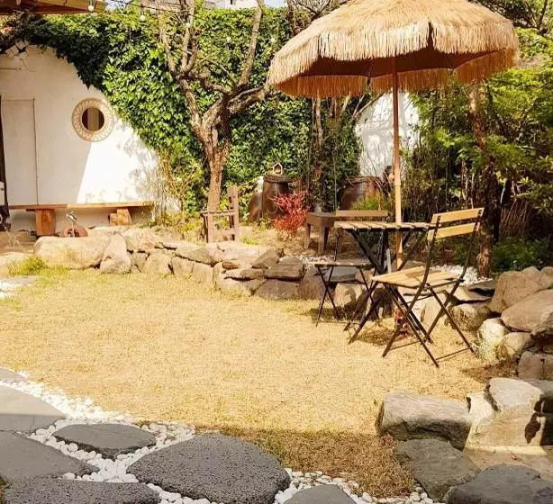 Pensió Sosohan Hanok