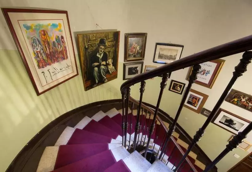 Пансион Villa St Simon