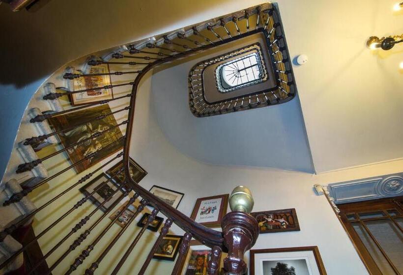 Пансион Villa St Simon