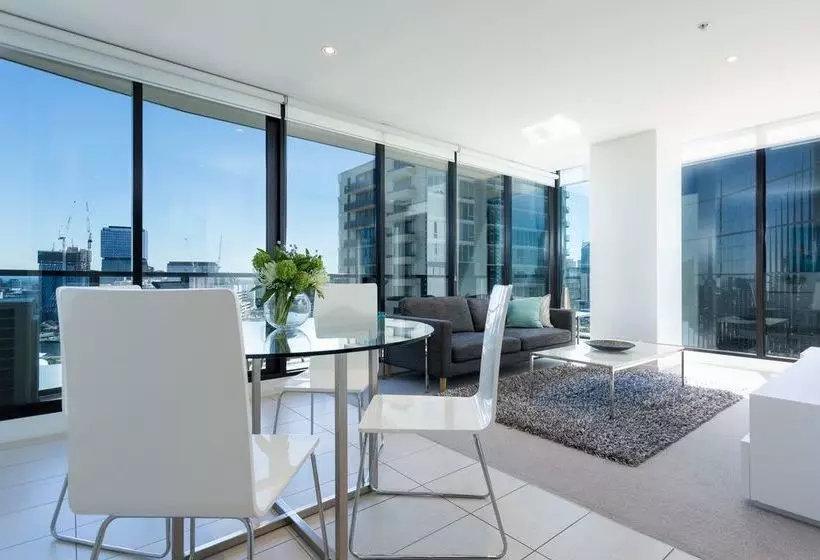 Wyndel Apartments Southbank Views