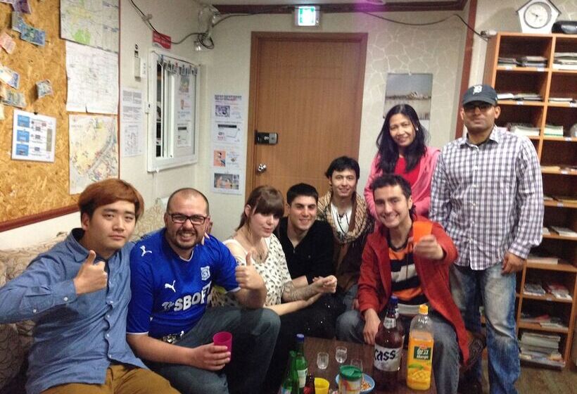 Amuse Guest House   Hostel