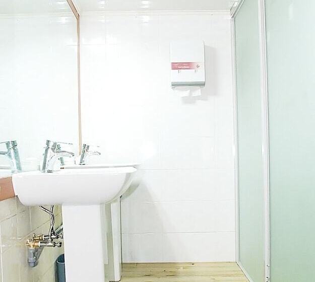 Amuse Guest House   Hostel