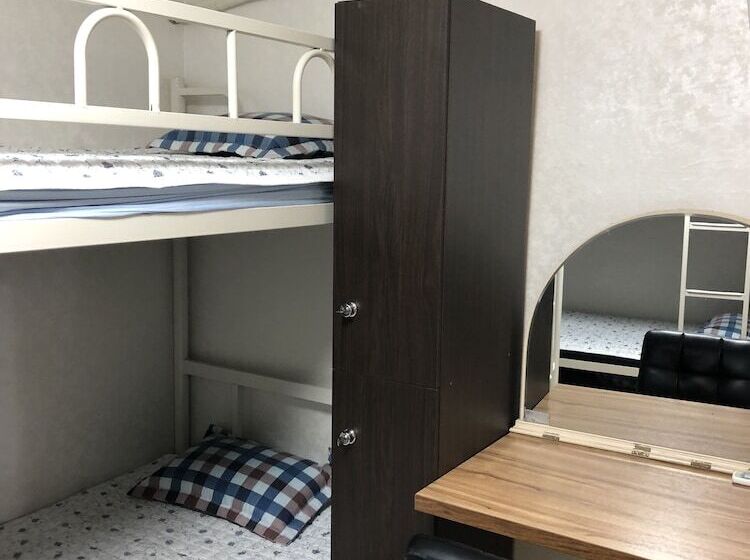 Amuse Guest House   Hostel