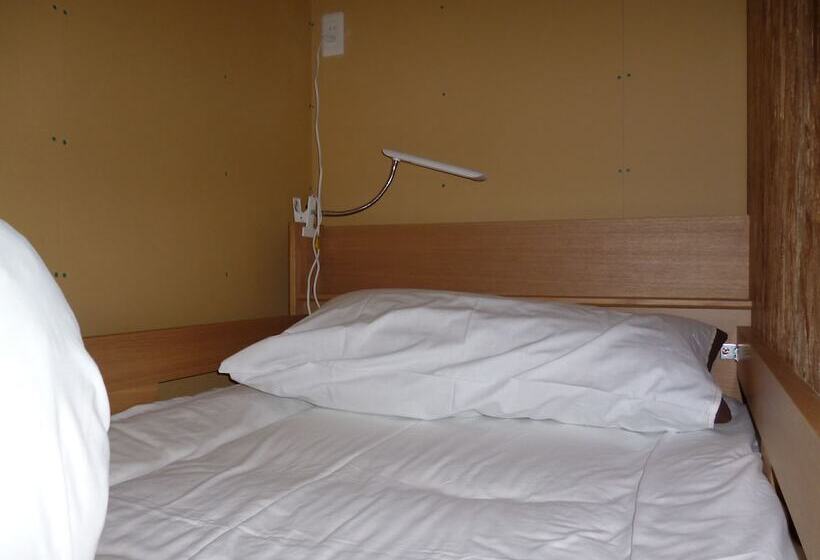 Erry S Guesthouse Sapporo   Hostel