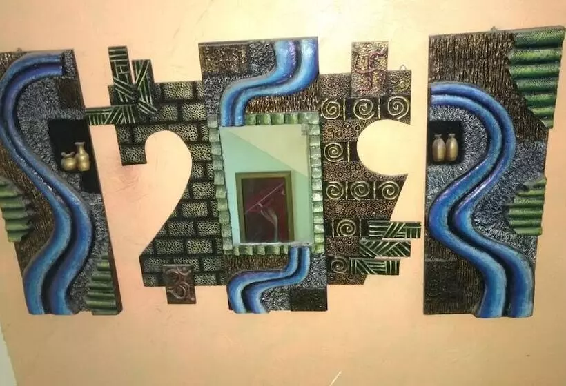 ホテル Bhammar S Inn   A Pure Veg