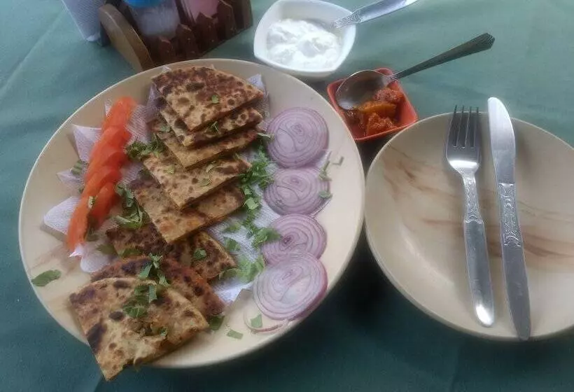 ホテル Bhammar S Inn   A Pure Veg