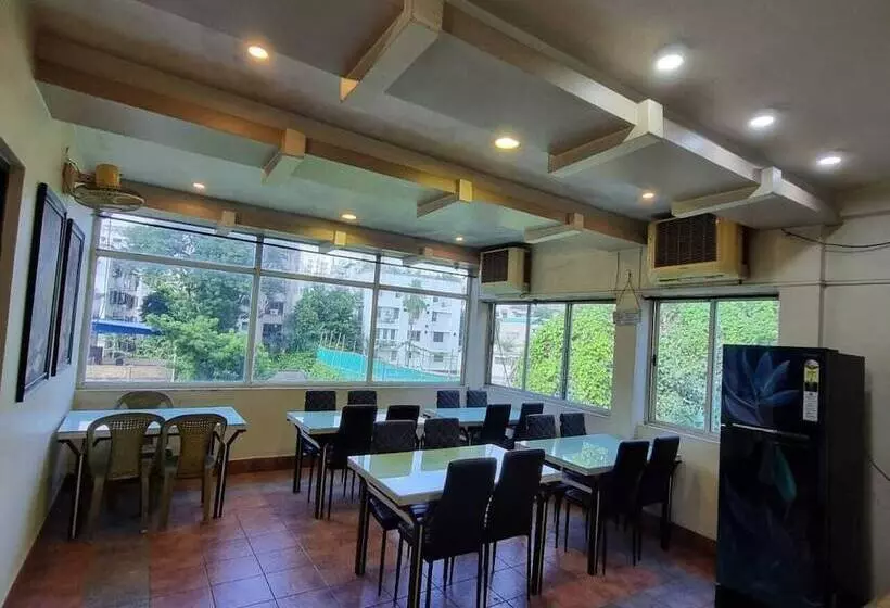 ホテル Bhammar S Inn   A Pure Veg