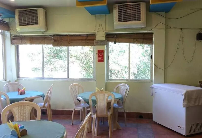 ホテル Bhammar S Inn   A Pure Veg