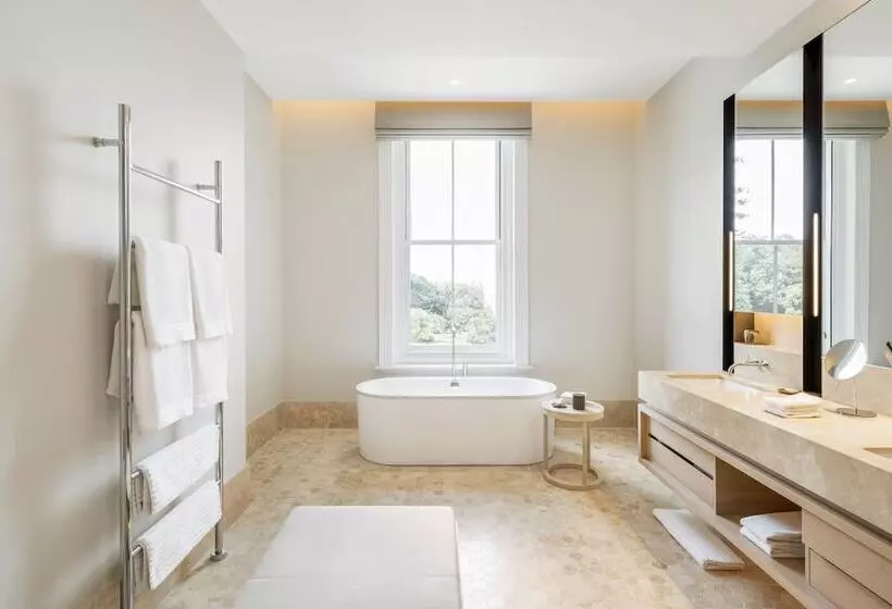 בית מלון כפרי Como The Treasury