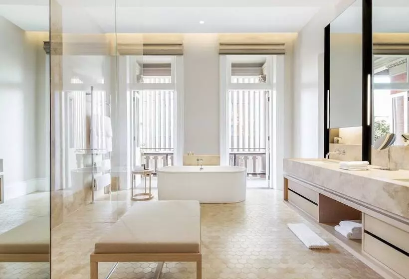 בית מלון כפרי Como The Treasury