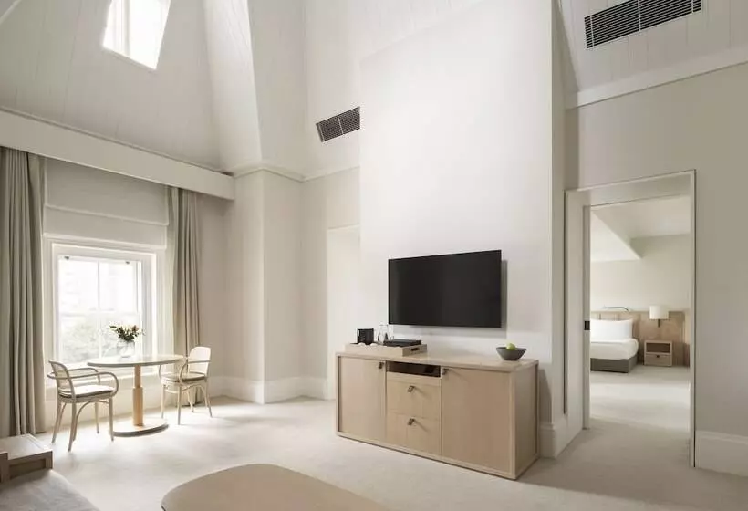 בית מלון כפרי Como The Treasury