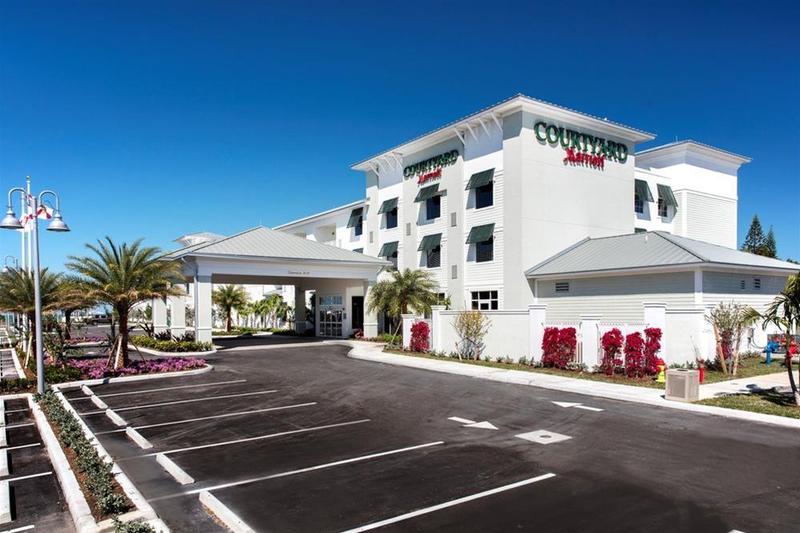 호텔 Courtyard By Marriott Faro Blanco Resort