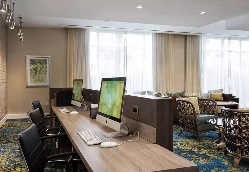 فندق Courtyard By Marriott Faro Blanco Resort