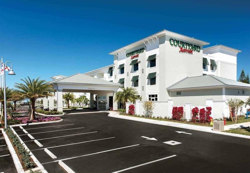 호텔 Courtyard By Marriott Faro Blanco Resort