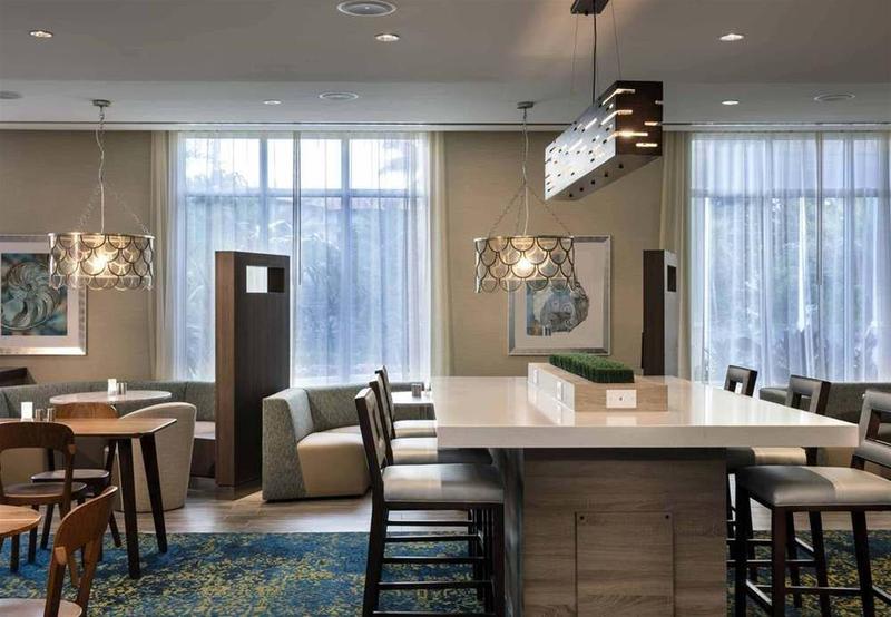 호텔 Courtyard By Marriott Faro Blanco Resort