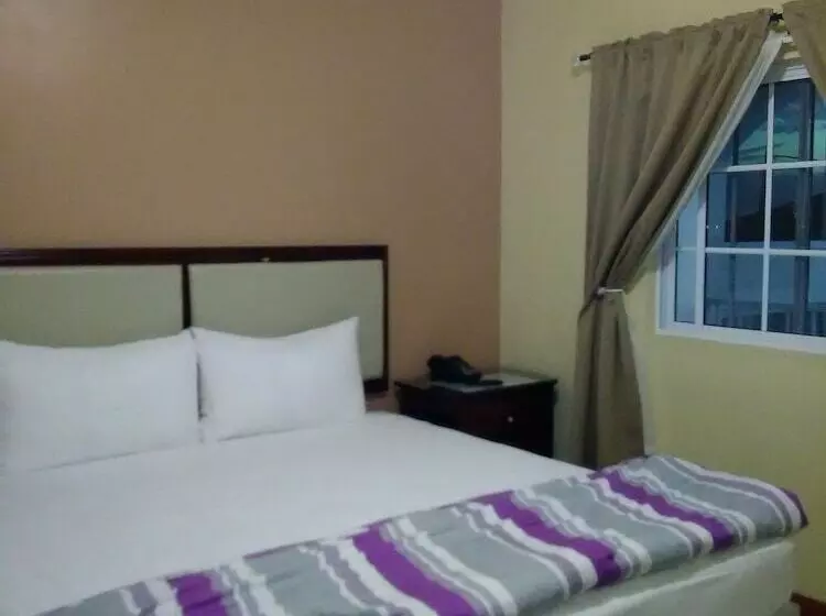 هتل Glistening Waters