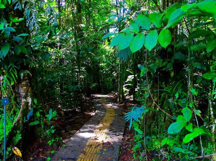 בית מלון כפרי La Selva Biological Station