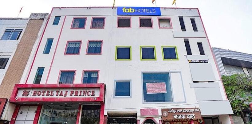 Отель Fabexpress Taj Prince