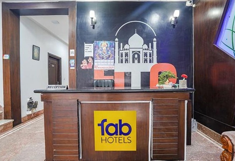Отель Fabexpress Taj Prince