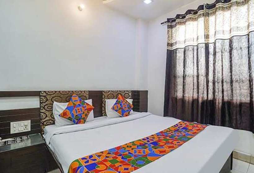 Отель Fabexpress Taj Prince